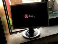 Monitor LG L194WS para desocupar.