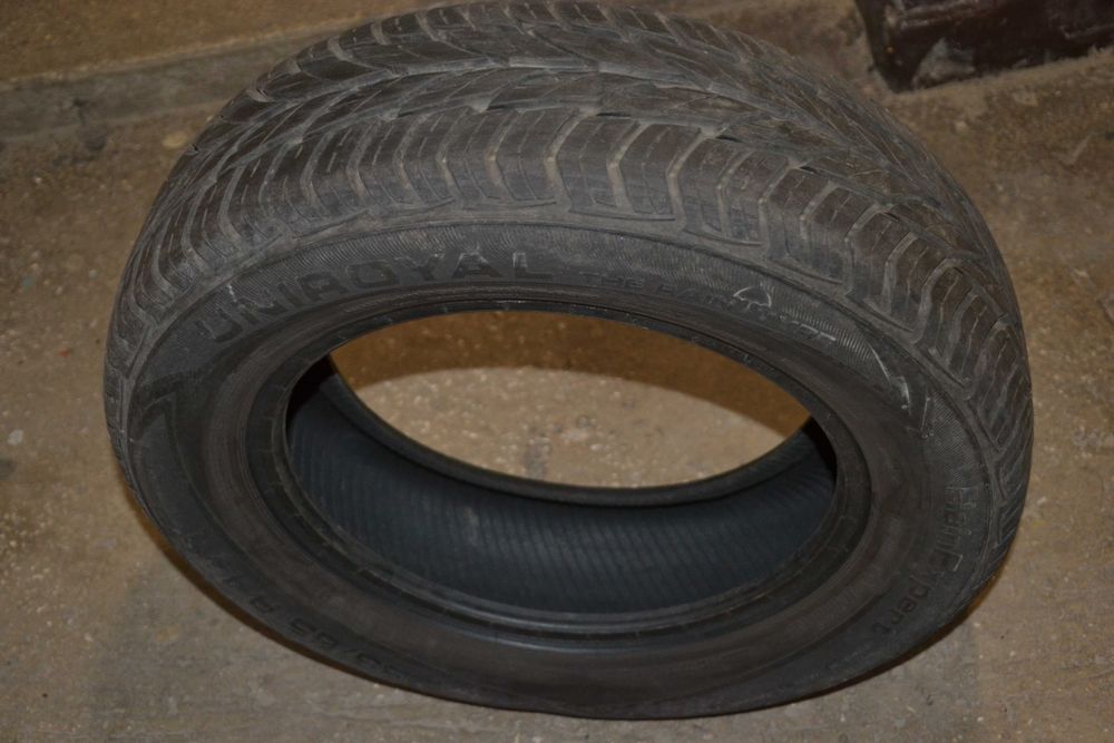 Opona letnia Uniroyal 185/ 65 r14.