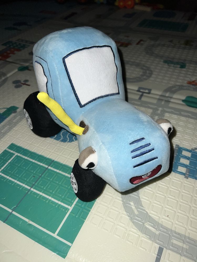 М’яка музична іграшка синій трактор