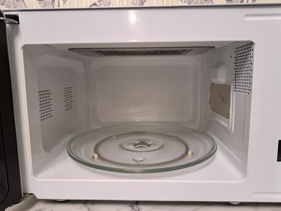 Микроволновка Gorenge  800w