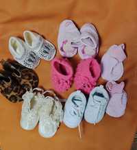 Топіки, капці, черевички для немовлят