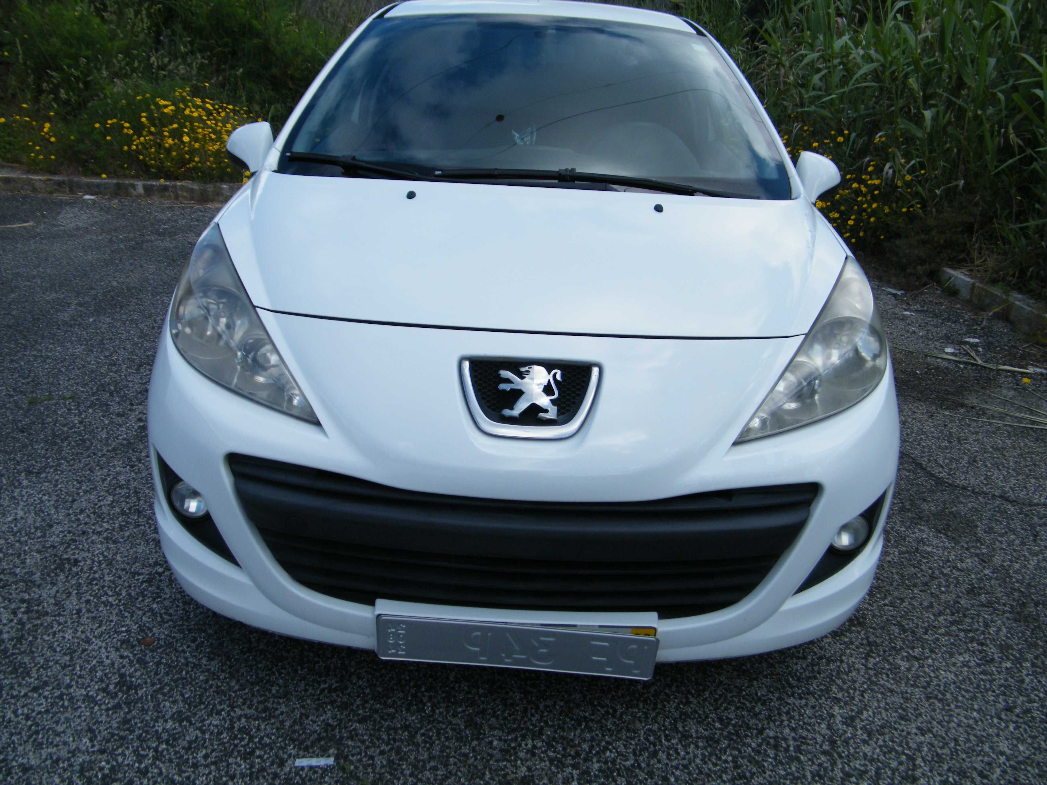 Peugeot 207 1,4 Hdi , bola reboque