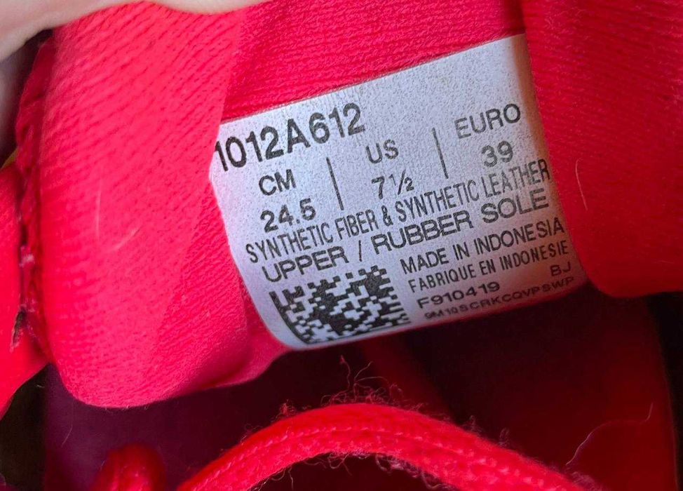 Кроссовки Asics  GEL-CUMULUS 21 39 размер 24.5 см