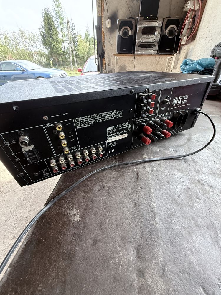Amplituner YAMAHA RX-V390 RDS czarny