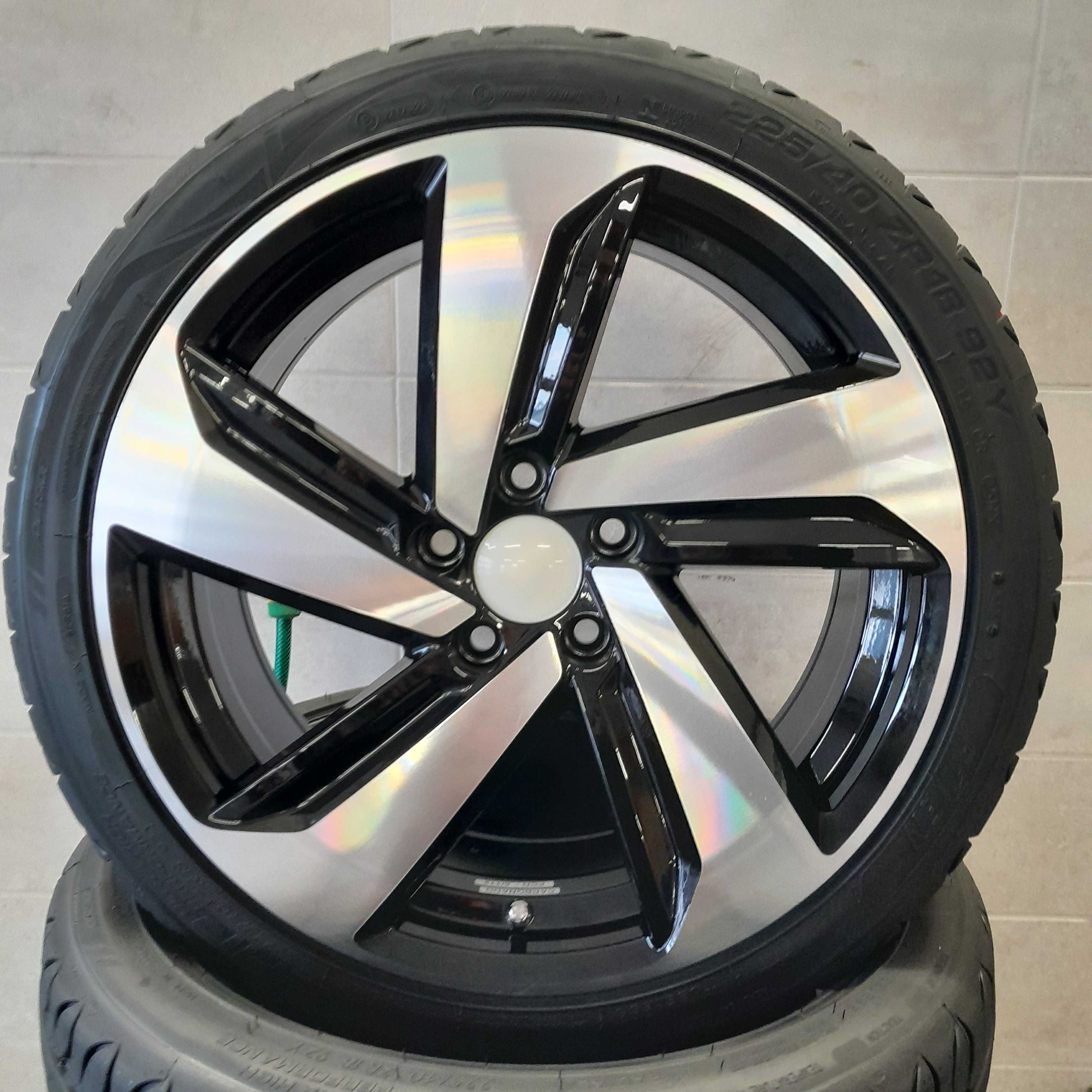 Koła Letnie 18 VW Golf Caddy Touran 5x112 Felgi 225/40R18 Alufelgi