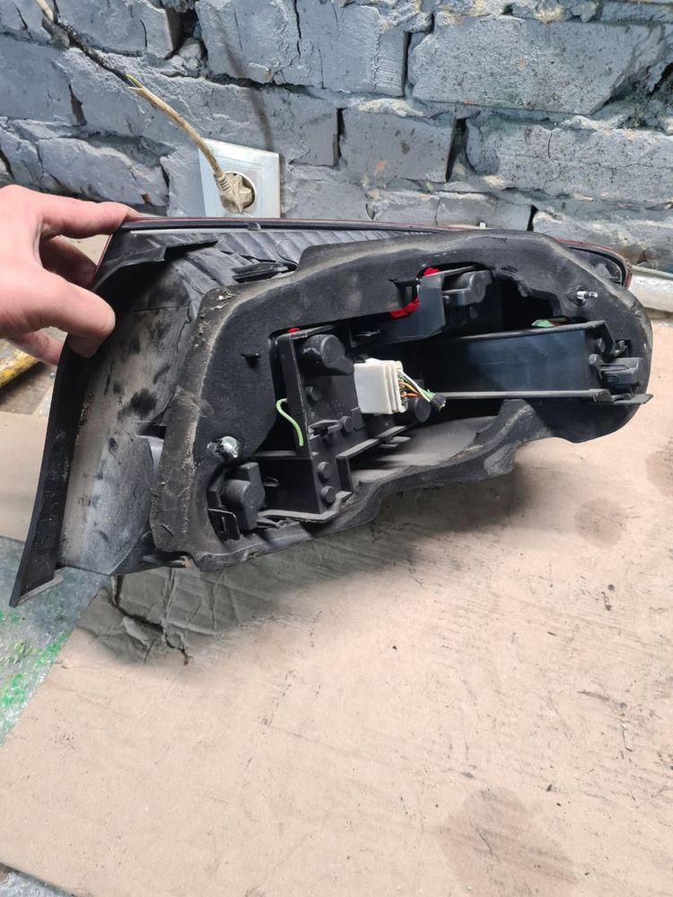 Спот задні Фари фара Peugeot 407 Пежо 407