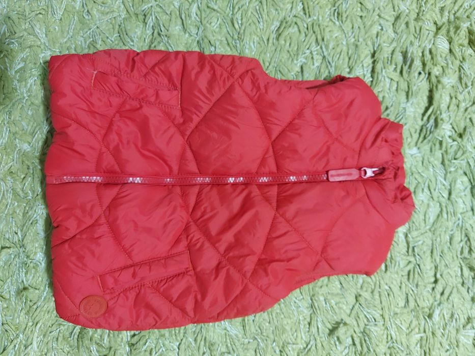 Жилетки безрукавки Mothercare 2-3 роки