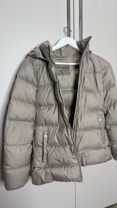 Тепленька куртка від massimo dutti