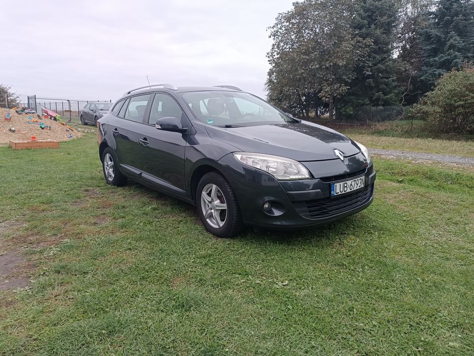 Renault Megane III 1.6 benzyna 2010, oryginalny lakier, hak