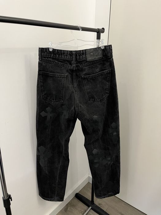 Чорні Baggy джинси з крестами