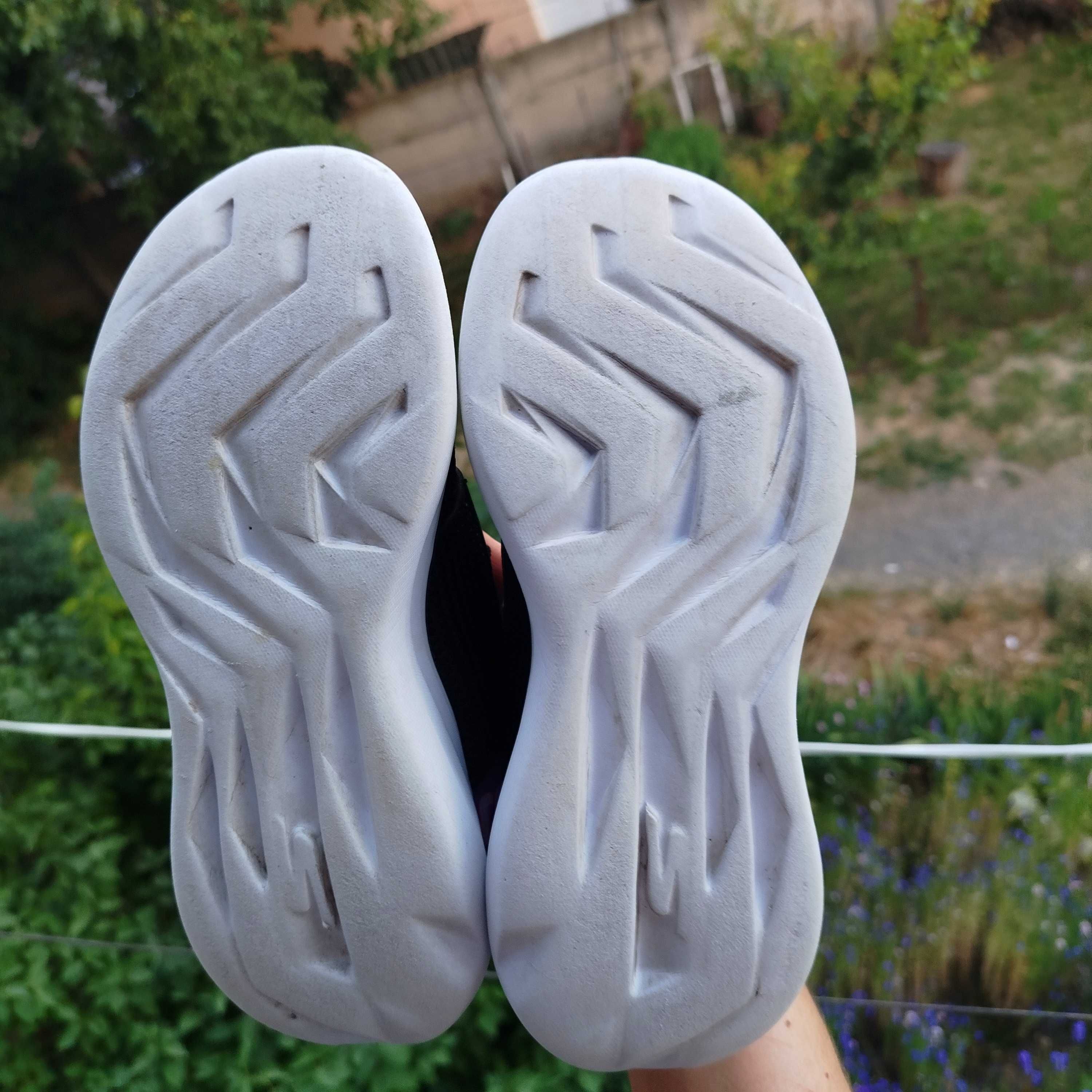 Кроссовки Оригінал Skechers GoRun Дихаючі Мякі для бігу 36р, 23см.