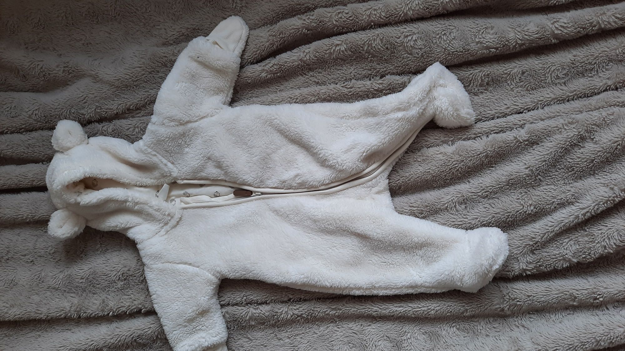 Kombinezon niemowlęcy roz 56 "misiek" H&M