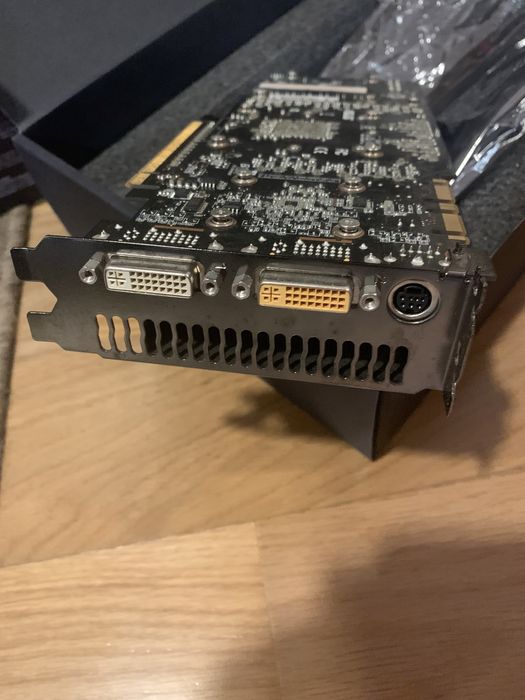 Asus GeForce GTX 275 896MB DDR3 dual DVI