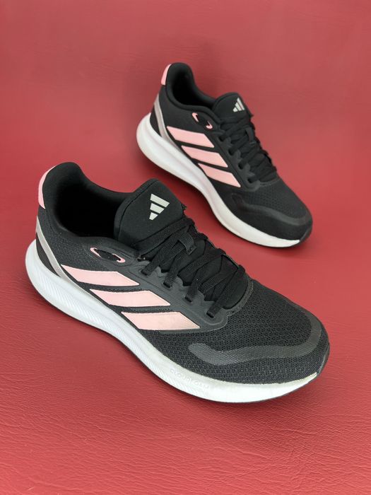 Кросівки для бігу 38.5р. Adidas Runfalcon 5