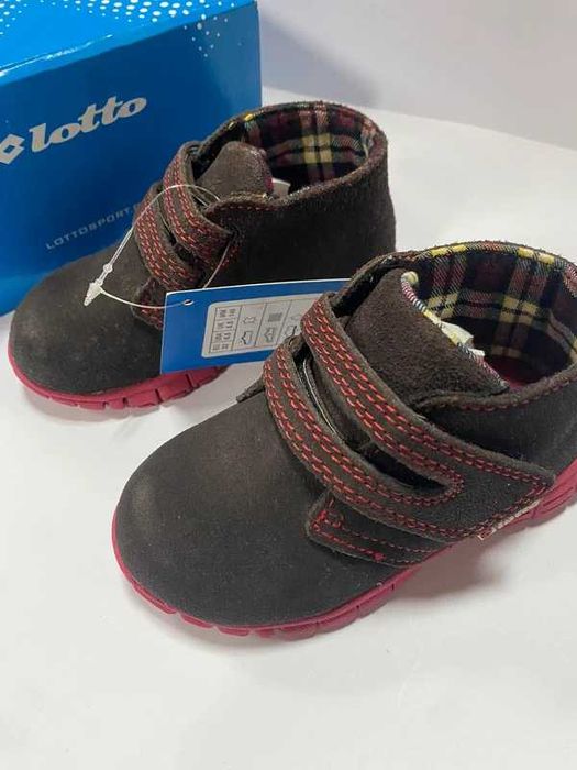 Botas para criança Lotto - tamanho 22