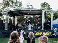 Wynajem Sceny Mobilnej 5m x 6m | Nagłośnienie| Oświetlenie| Barierki