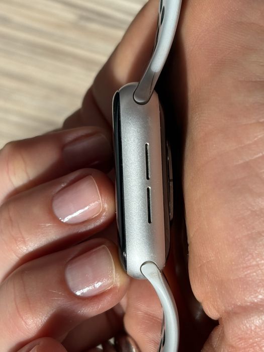 Apple Watch 5 40 mm на запчастини/під ремонт