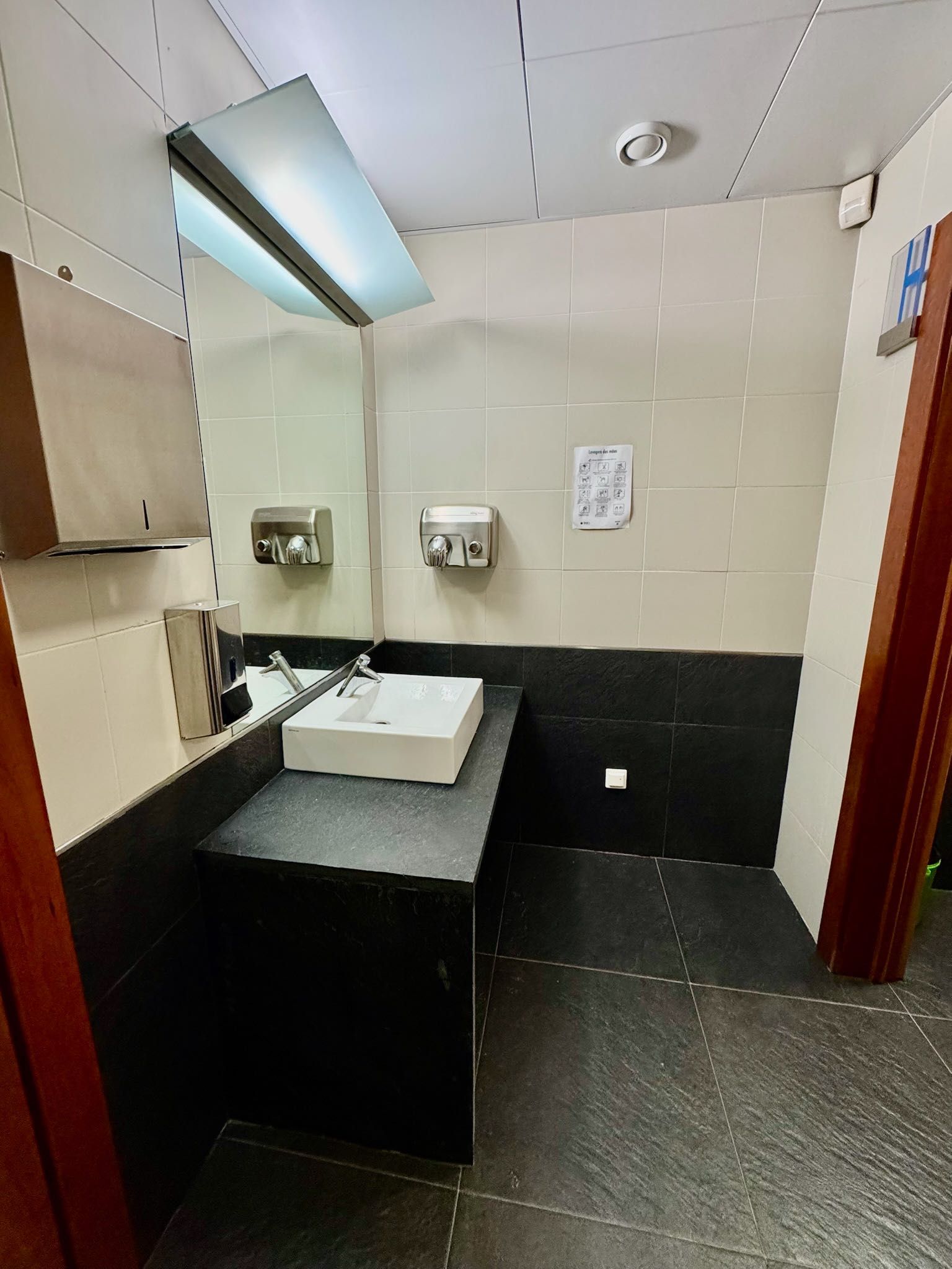 Escritório  / Loja - Vende-se em Viseu - Quinta Del Rei 
Introduz