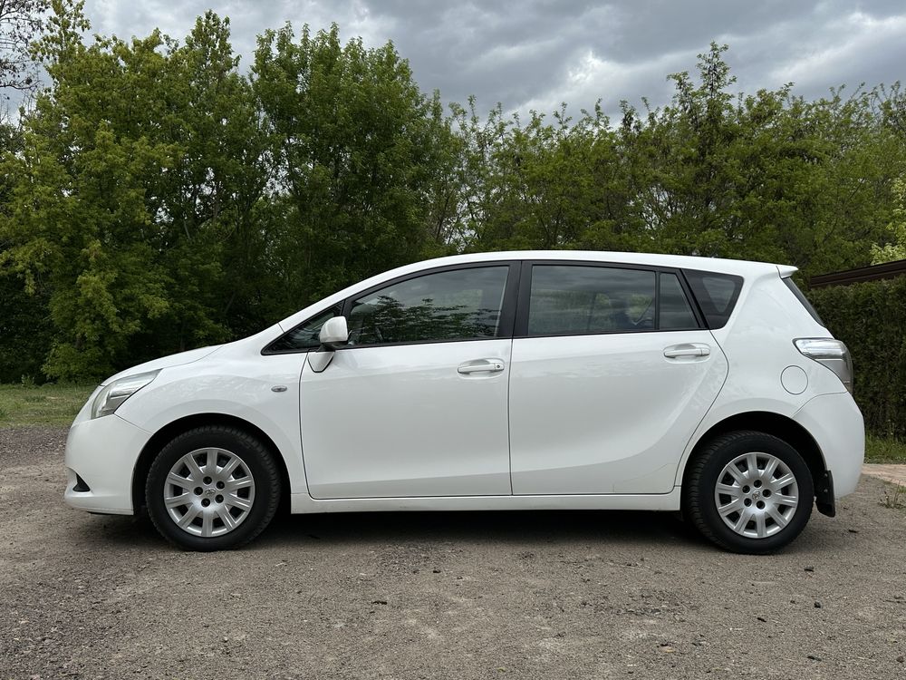 Продам Toyota Verso