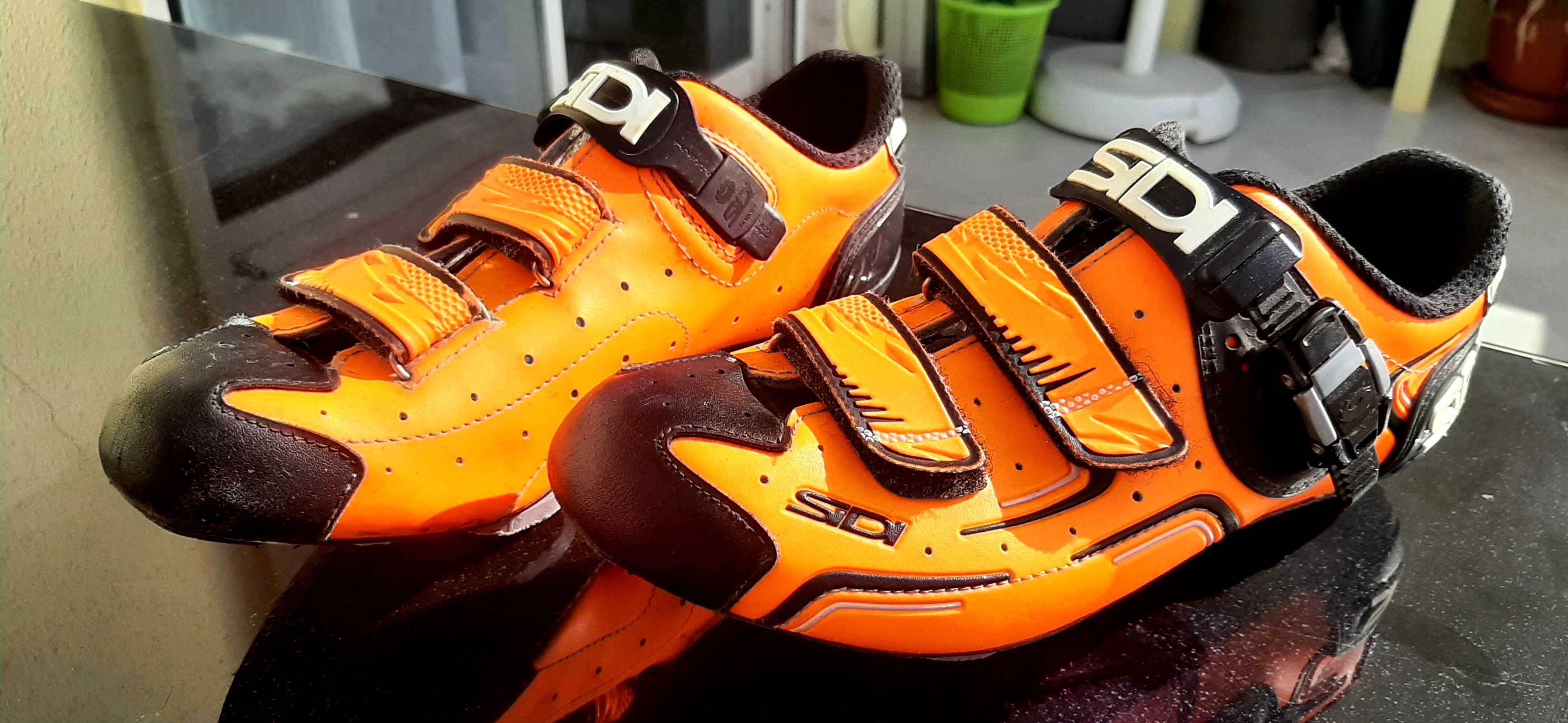 Sapatos ciclismo Sidi laranja tamanho 43 bom estado