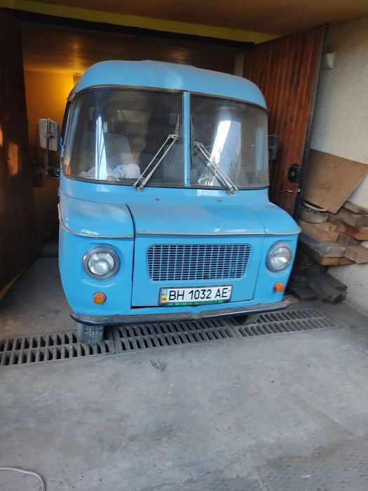 Продам авто НИССА 522.