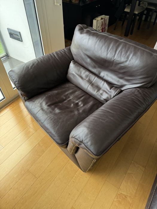 Sofa poltrona Divani&Divani em couro