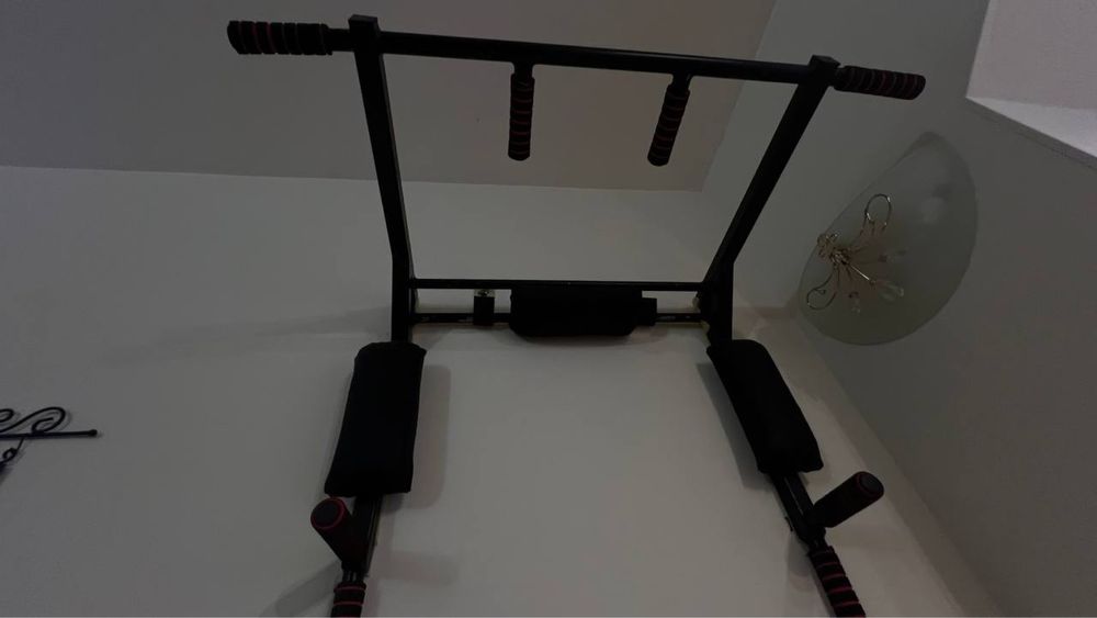 Турнік, бруси, доманій тренажер