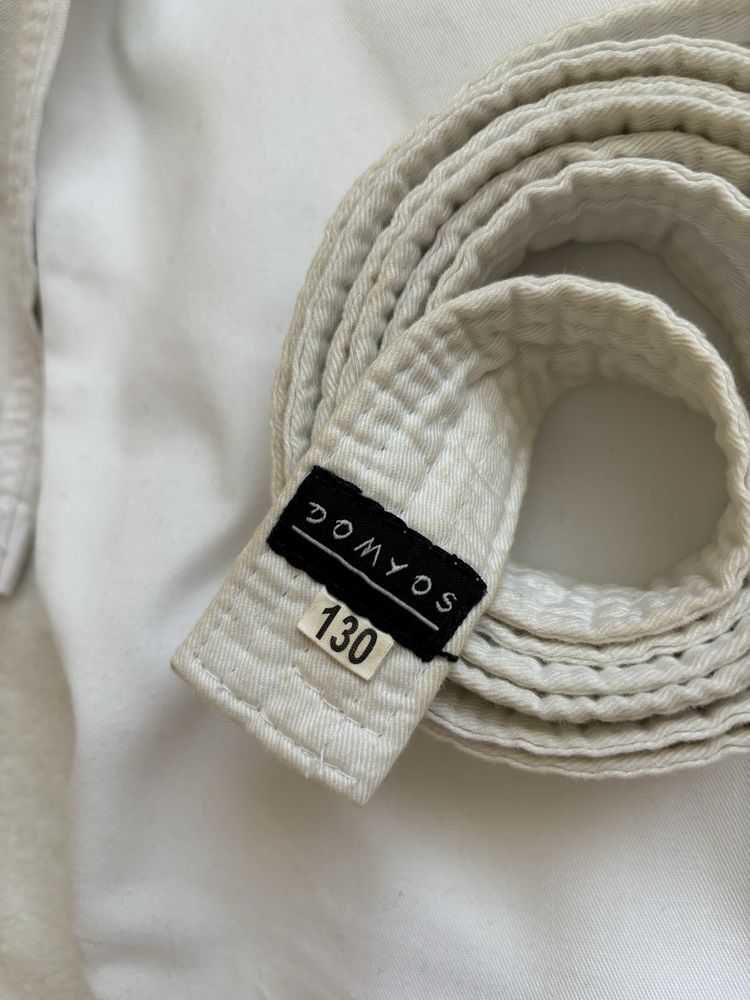 kimono karate dla dzieci 140 decathlon z pasem białym