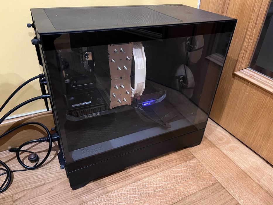 PC Gaming 9060XT de 16GB, 5700X3D