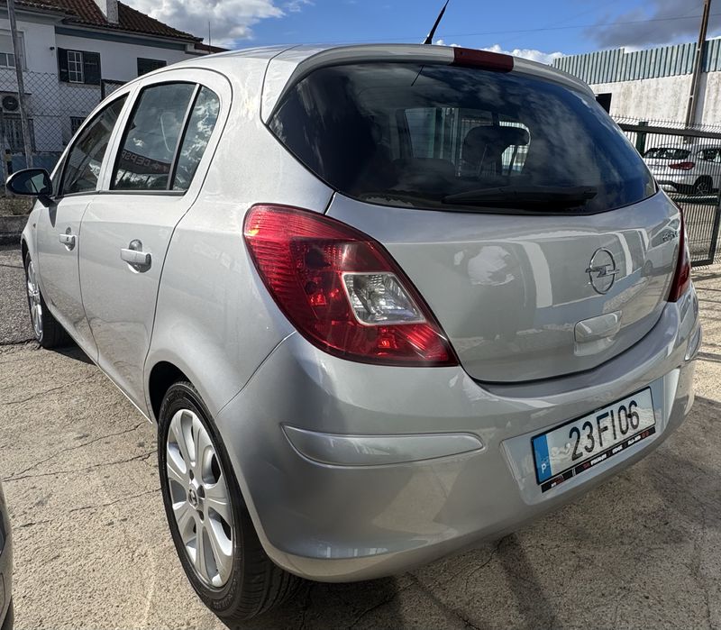 Opel Corsa 1.2 Enjoy