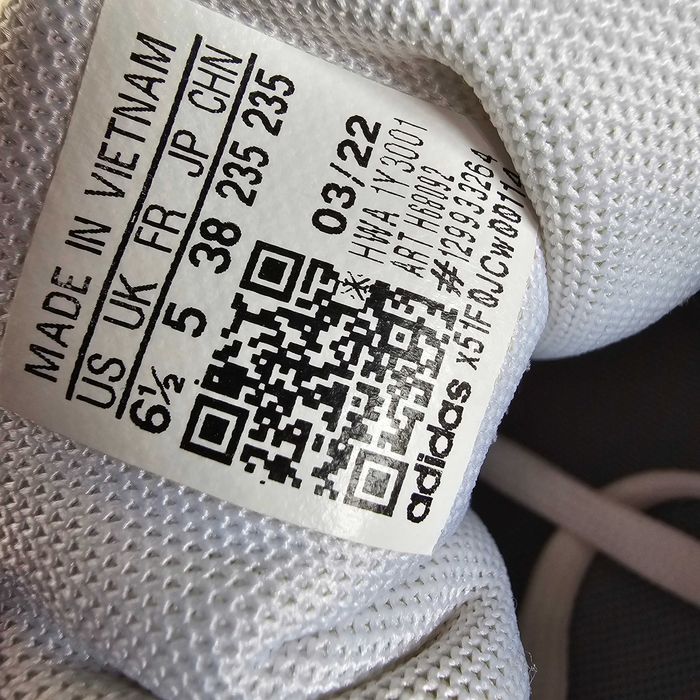 Женские Кроссовки "Adidas EQ 19 Runners" 2022г.