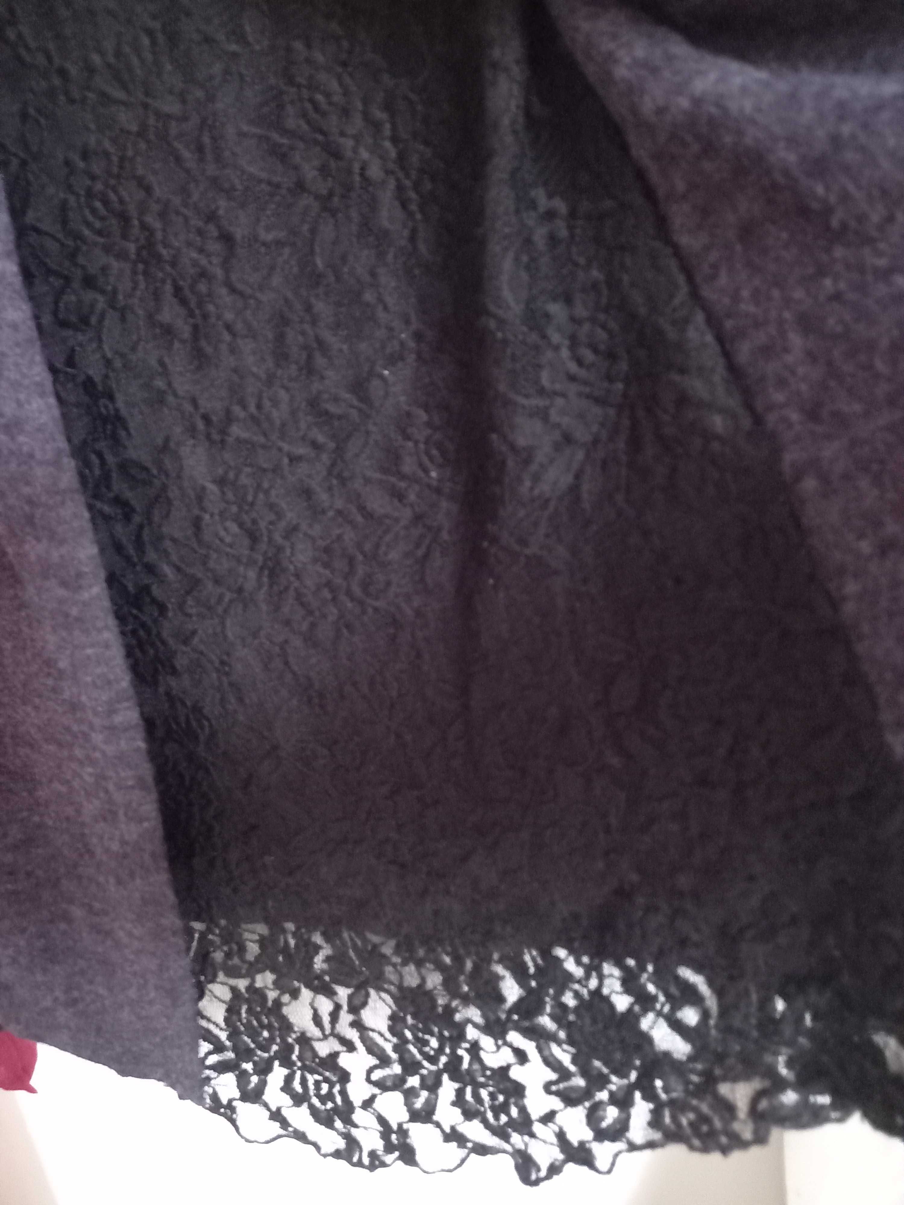 Camisola preta mesclada de roxo, com renda preta - M - Local