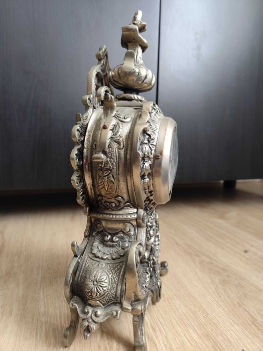 Relógio de ferro fundido da reguladora