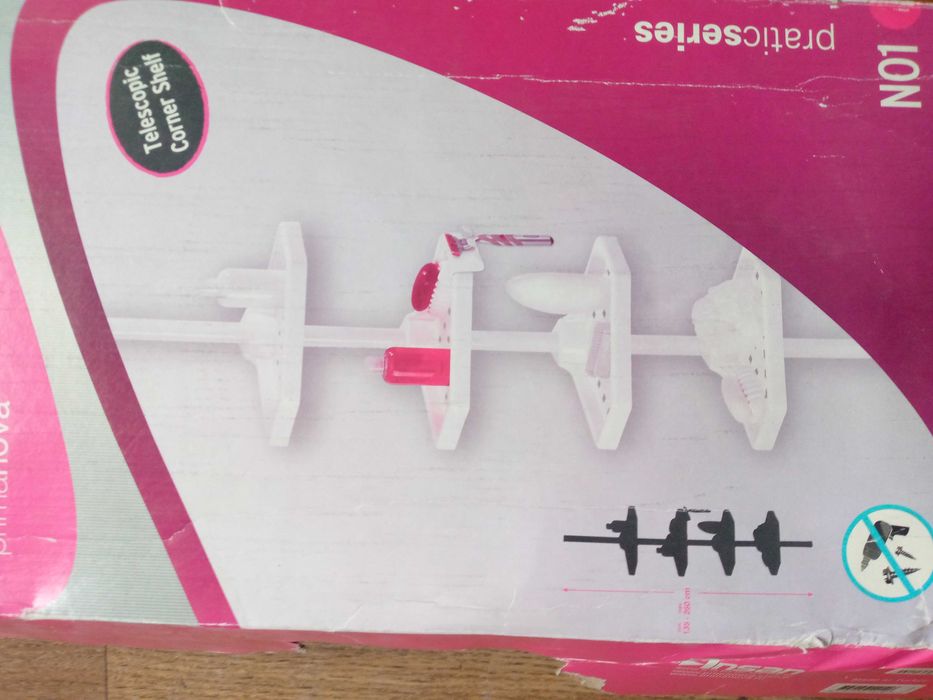 Полка в ванную угловая