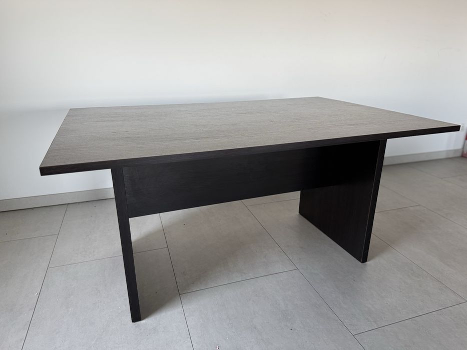 Stół do jadalni/biura 150x100 elegancki i solidny