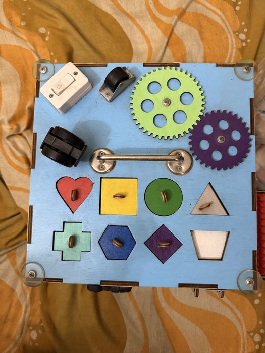 Бізікуб дитячий