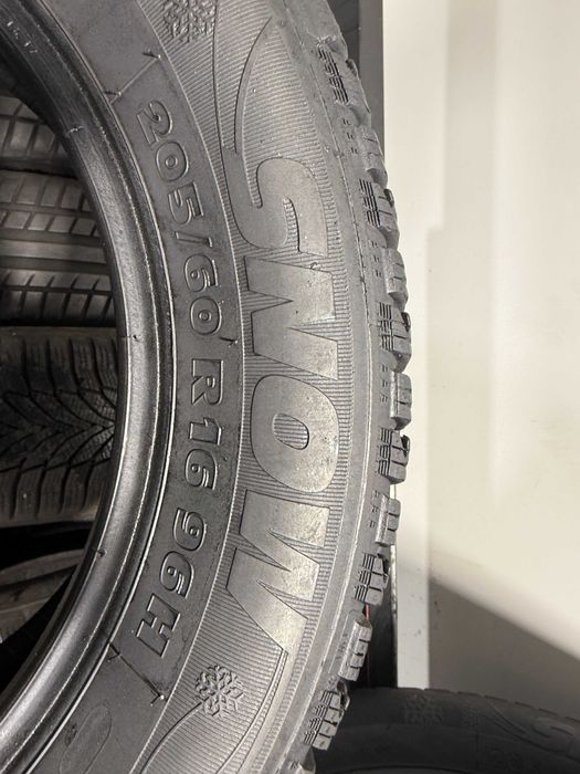 Opony Zimowe 205/60/16 Kormoran Snow Komplet #Z300