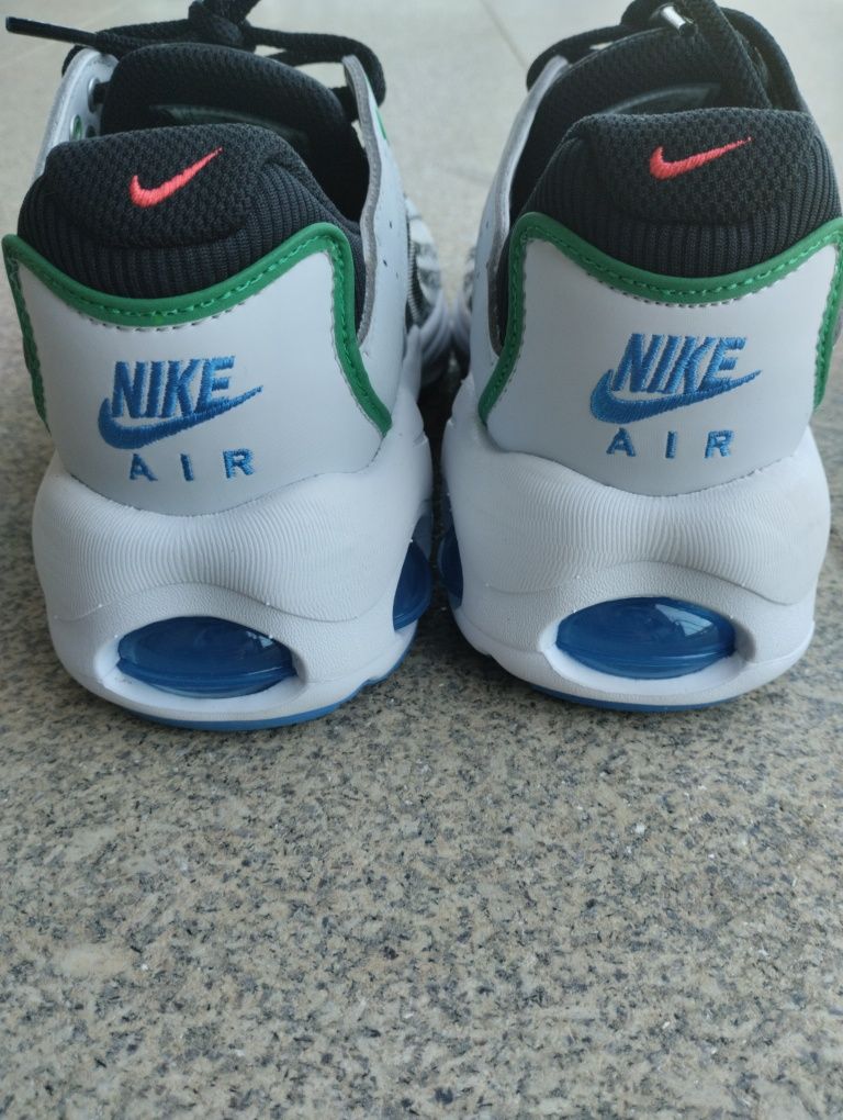 Nike sapatos TW.