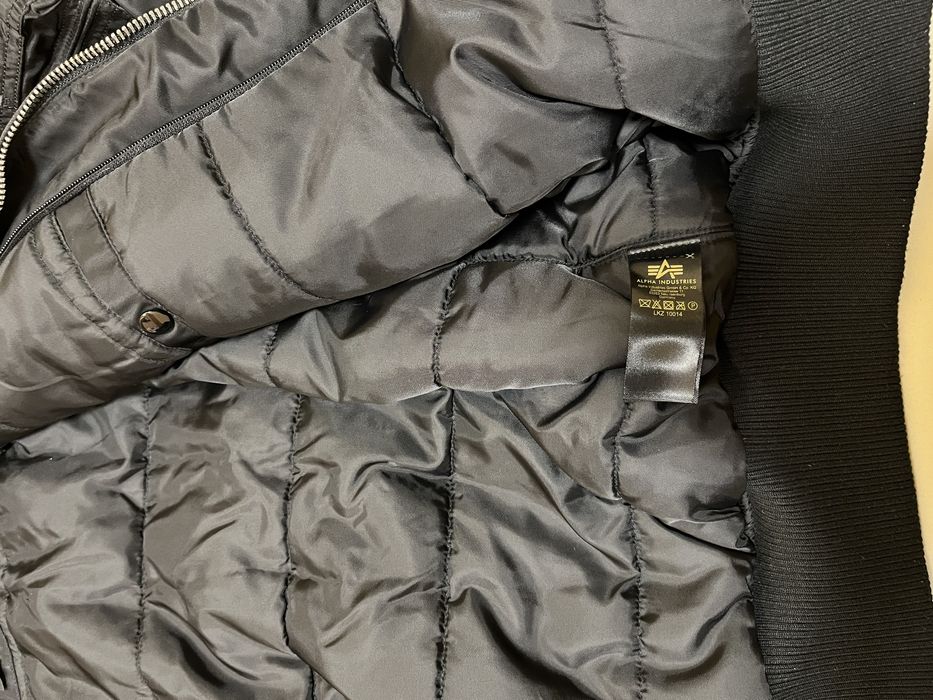 Бомбер alpha industries