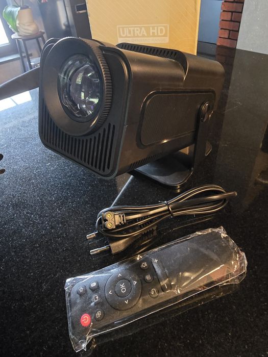 Projektor HY320 Ultra HD rzutnik nowy