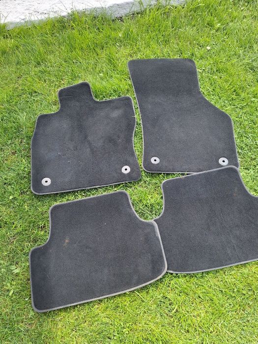 Килимки автомобільні VW golf 7