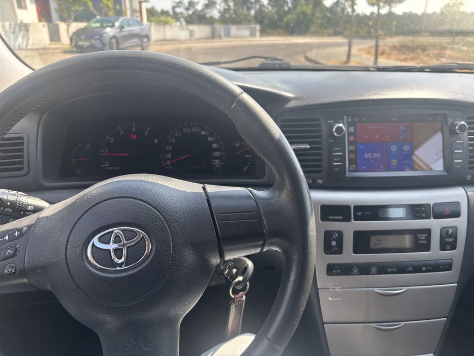 Toyota Corolla D4D - 5 lugares;
