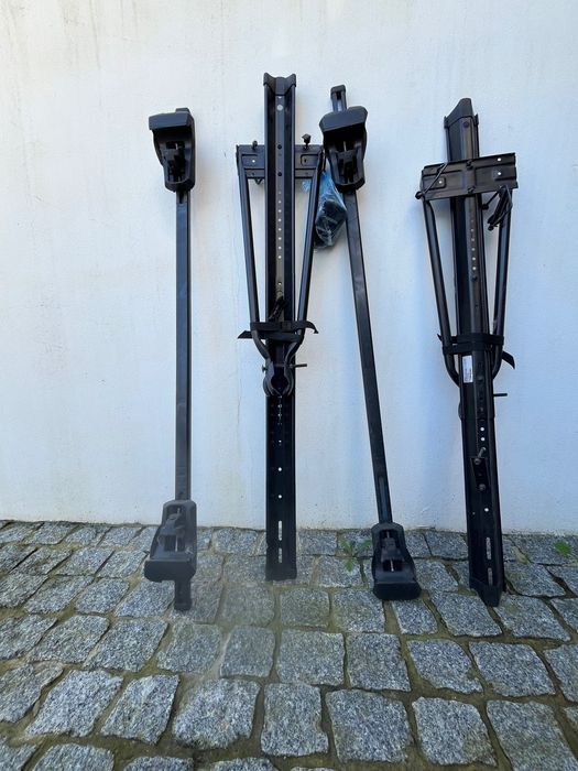 Barras de Tejadilho com Suportes de Bicicletas - Como Novo!