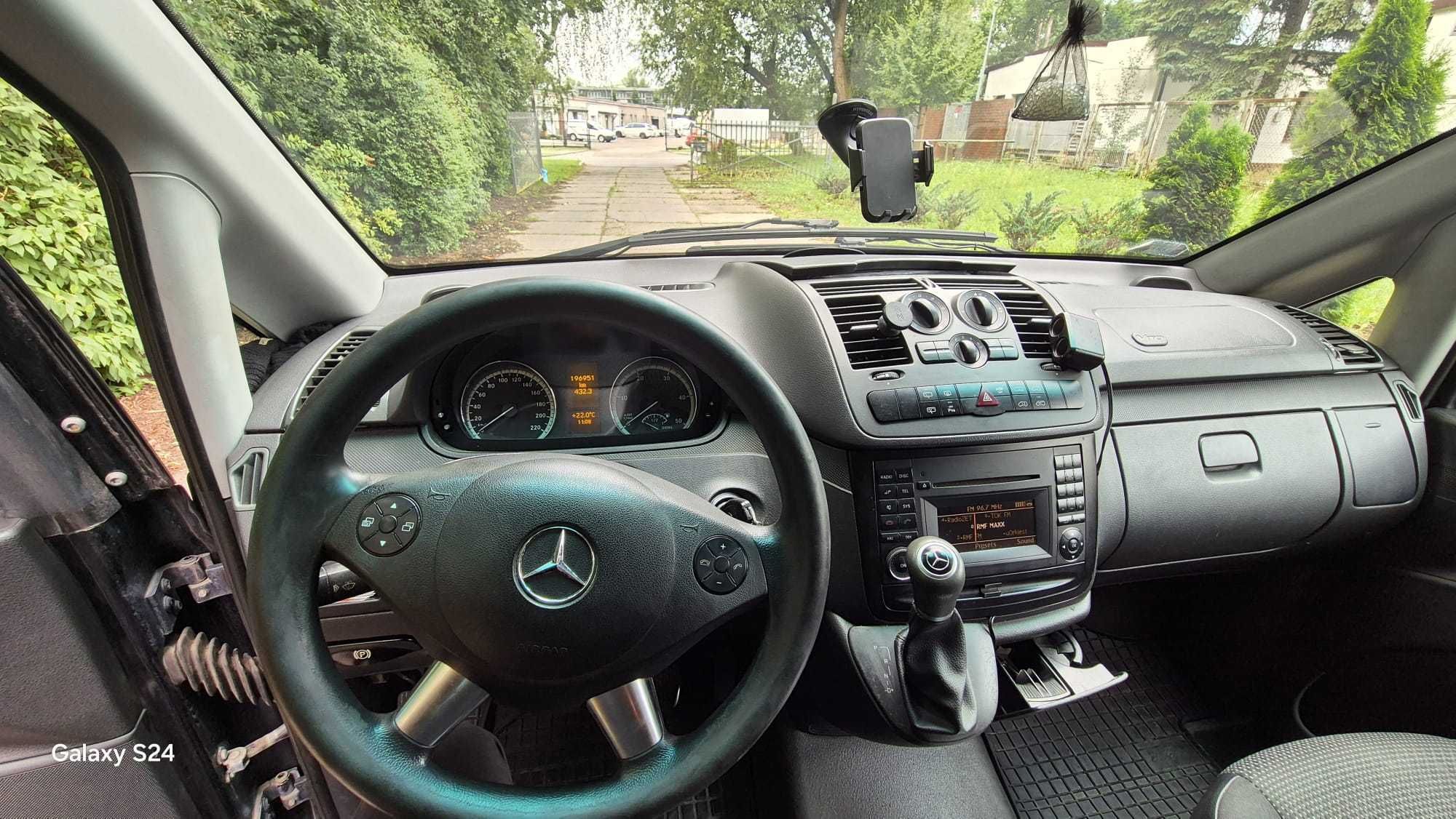 Mercedes-Benz Vito Karawan
