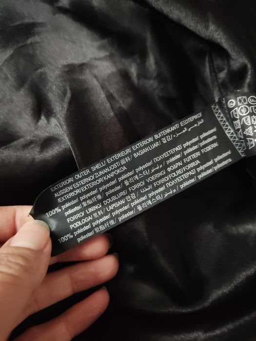 Czarny płaszcz sztuczne futerko Pull&Bear r.XS