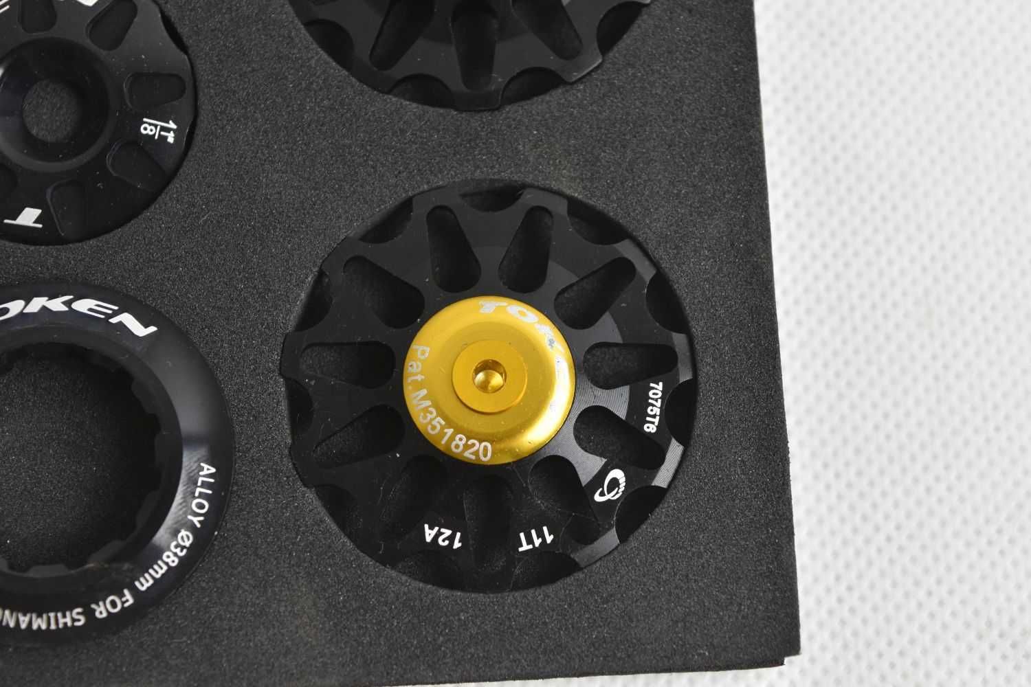 NOWY zestaw tuningowy TOKEN bling box black pod SHIMANO ! niekompletny