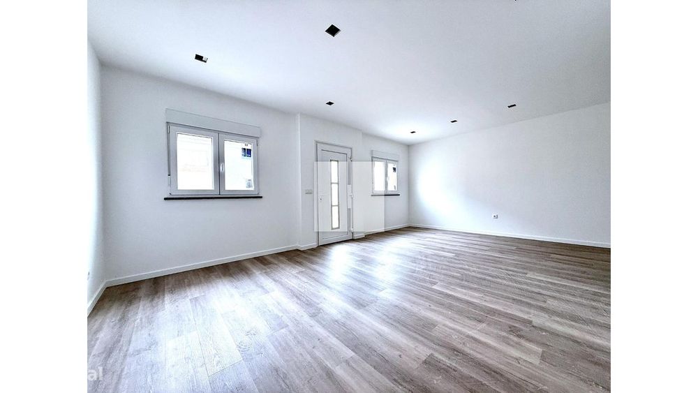 Andar Moradia  T3 ao lado da Praia