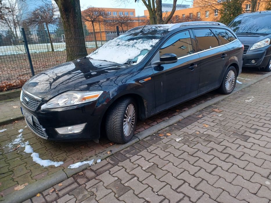 Ford Mondeo  // Rok 2008 Benzyna  // Małe uszkodzenie