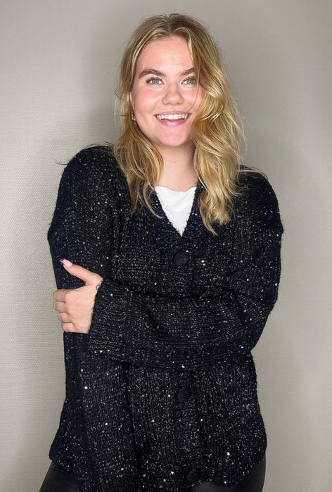 Kardigan damski krótki zapinany czarny z cekinami S/M/L