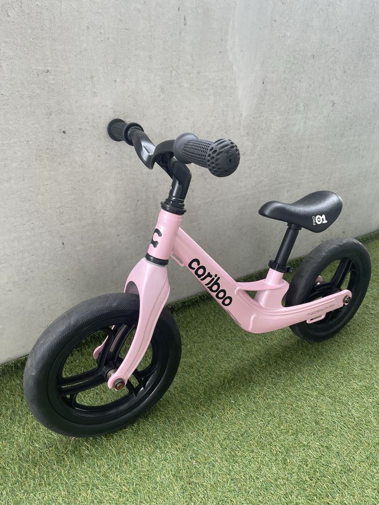 Rowerek biegowy Cariboo Magnesium Pro (różowy)